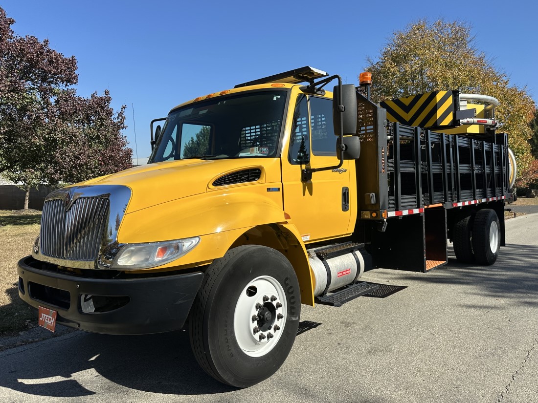 2011 International 4300 20' Attenuator Truck (TMA) Highway Safety Equipment for Sale and Rent