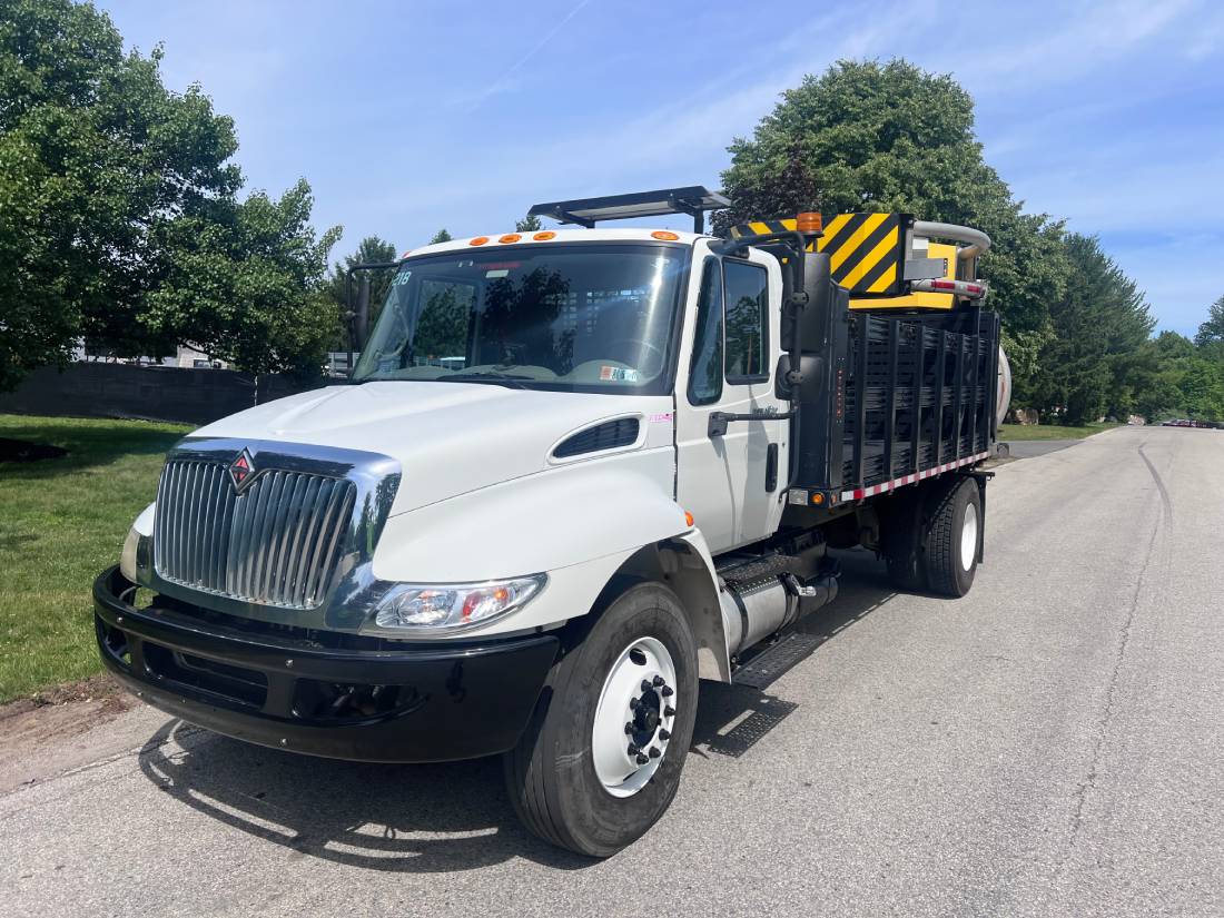 2011 International 4300 16' Attenuator Truck (TMA) Highway Safety Equipment for Sale and Rent